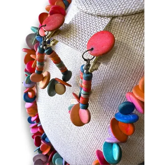 Vintage Double Strand Painted Wood Disc Necklace and Clip On Earring Set - Picture 5 of 9